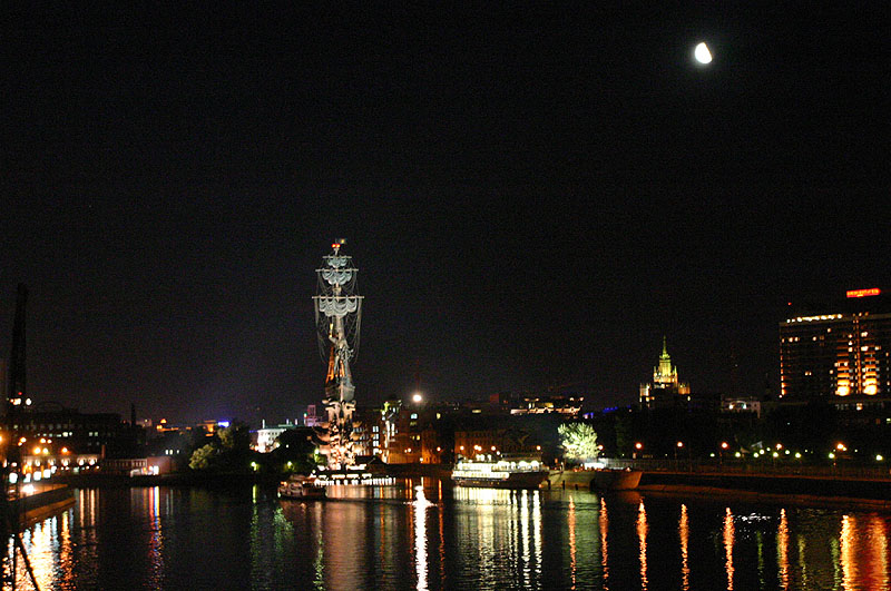 ночной вид с крымского моста