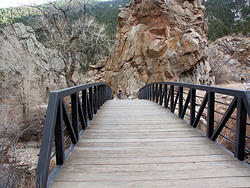 мостик в парке болдерский каньон