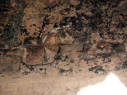 рисунок на стене пещерки. происхождение неизвестно