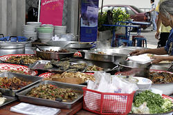 тайская еда на улице